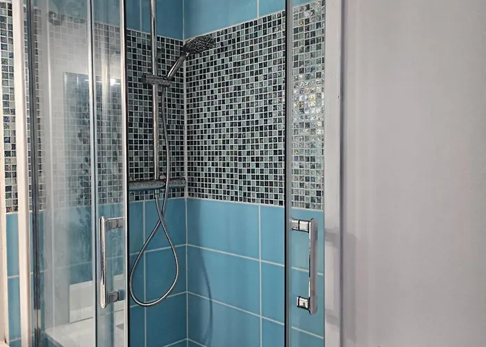 La Vue En Bleu. آجد